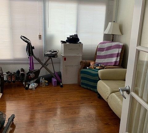 4th image of 264 Southcliff Ave
