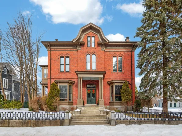 375 Spring Street, Portland, ME 04102