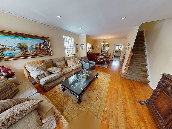 5th image of 2721 Avenue