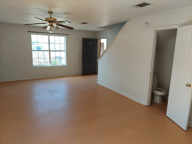 2810 Cantabrian Dr #D — Photo 13