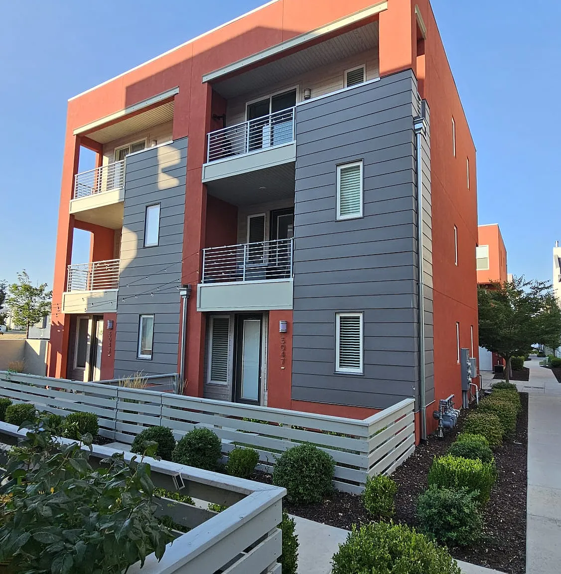 2 bed, 2.5 bath, 1548 sqft, $2,300 — Photo 1