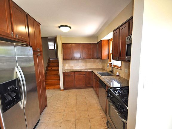 4th image of 9109 147th St