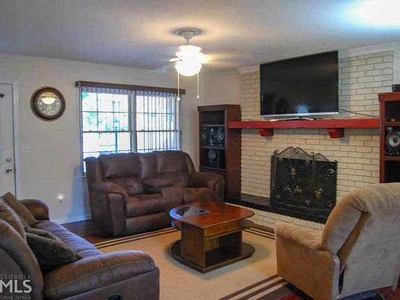 5th image of 5109 Arthur Ct