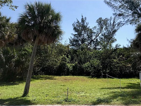 4th image of 95 Meredith Dr