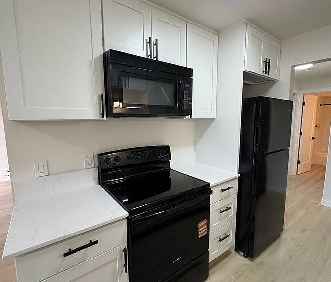 10737 Greenwood Ave N #202 — Photo 3
