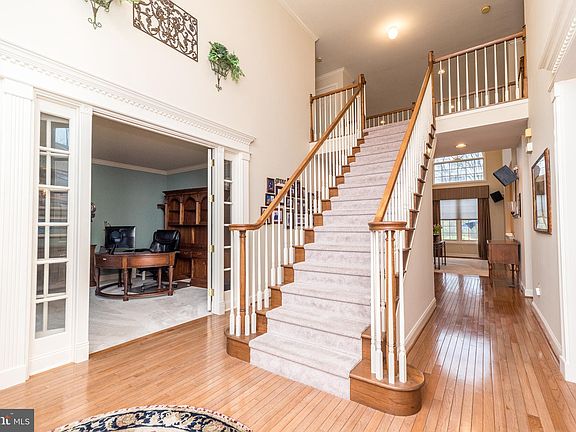 3rd image of 1364 Landis Dr
