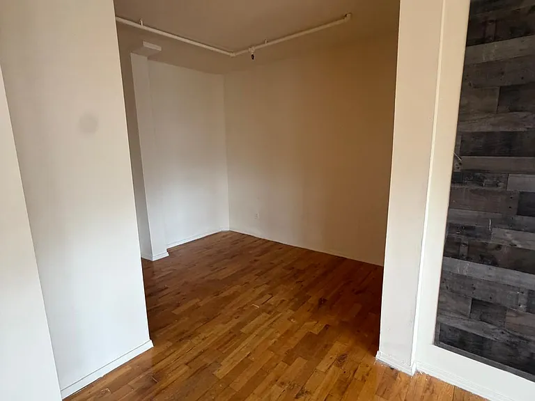 162 McLean Ave — Photo 6