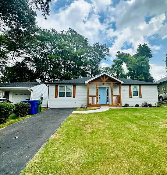 2342 Beecher Rd SW — Photo 1