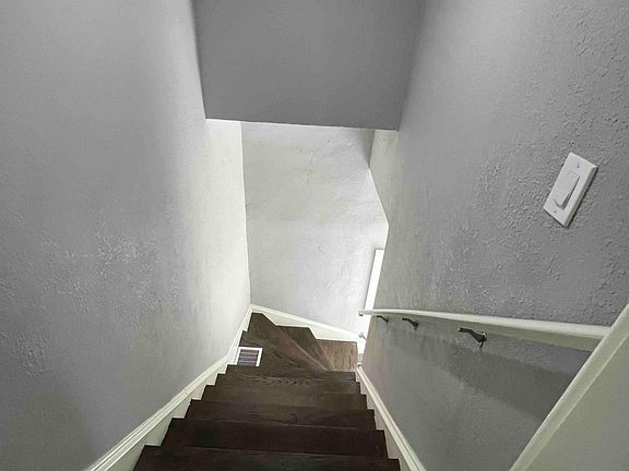 2nd image of 4510 Tracy Ave #B