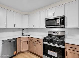 104 Dundee Ct, Aberdeen, NJ 07747