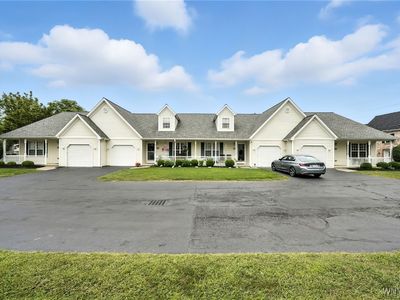 5 Astor Ridge Dr APT D, Amherst, NY, 14228