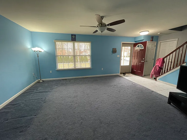 259 E Oakbourne Ave — Photo 9
