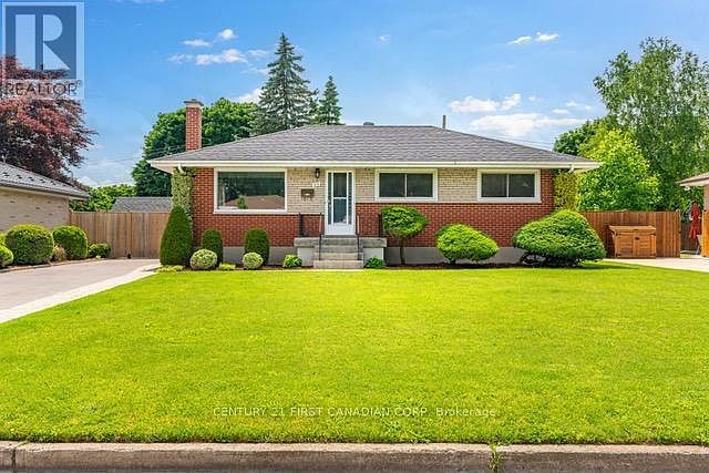 1st image of 216 Irving Pl