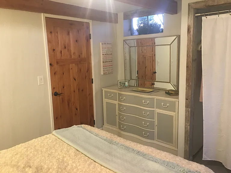 426 E Ichabod Ln — Photo 9