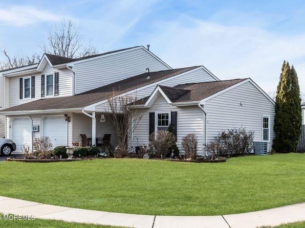 1 Breakwater Square, Howell, NJ 07728