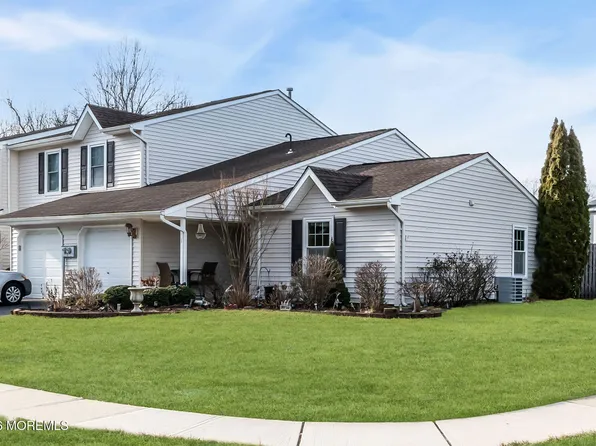 1 Breakwater Square, Howell, NJ 07728
