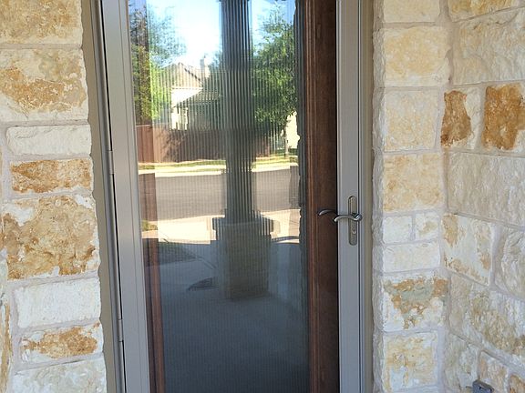 4th image of 4710 Madrid Dr