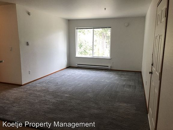 5th image of 31 NW Crosby Ave APT 205