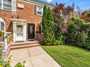 15911 Powells Cove Blvd, Whitestone, NY 11357