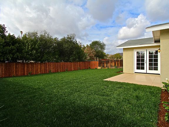 4th image of 1384 N Mollison Ave