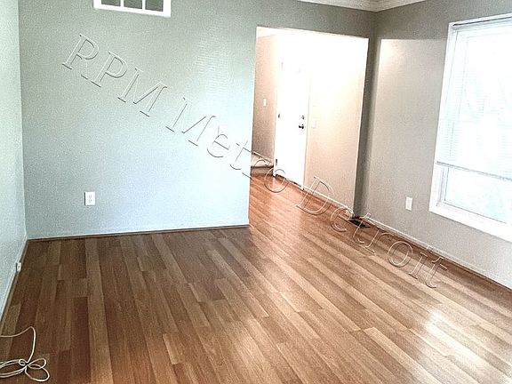 4th image of 174 Glenshire Dr