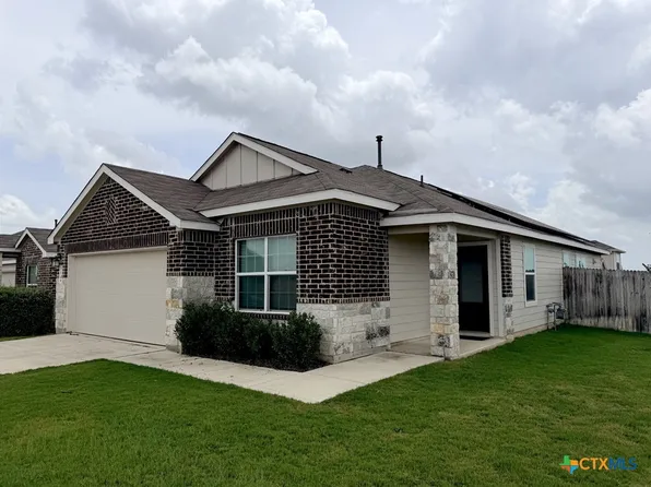 1949 Redstart, New Braunfels, TX 78130