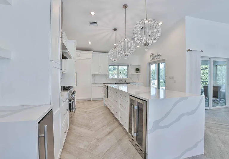 713 Forsyth St — Photo 13