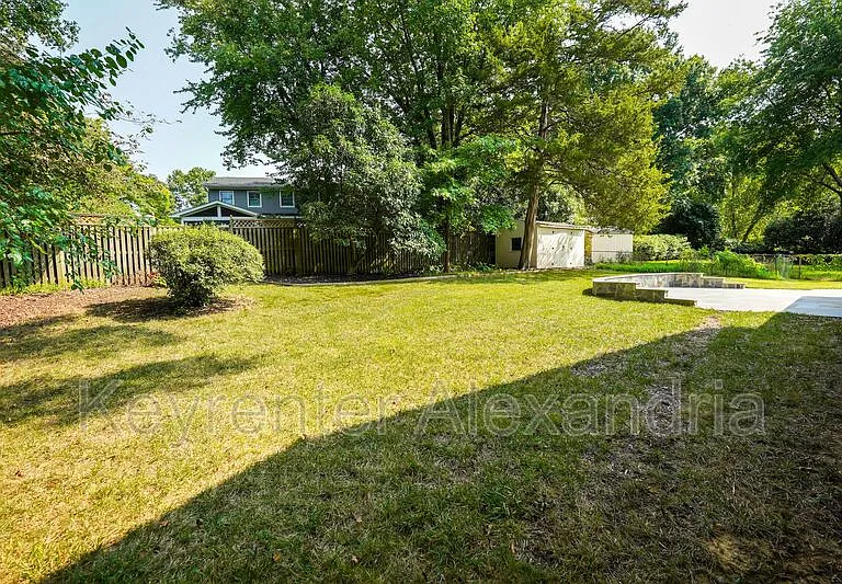 906 Neal Dr — Photo 53