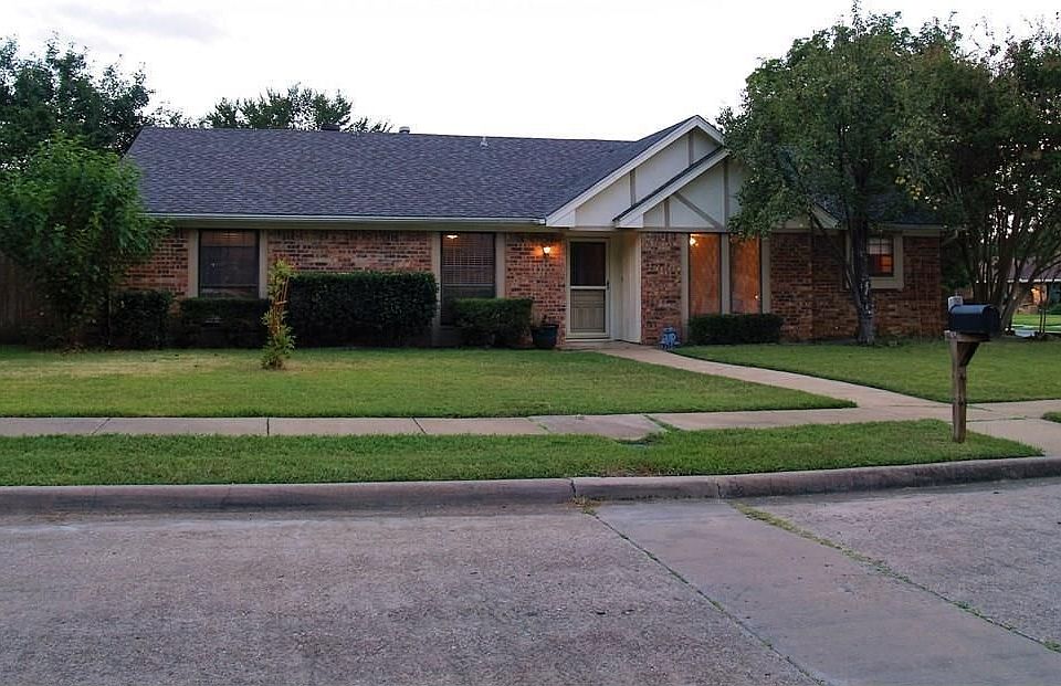 1st image of 1101 Wood Creek Cir