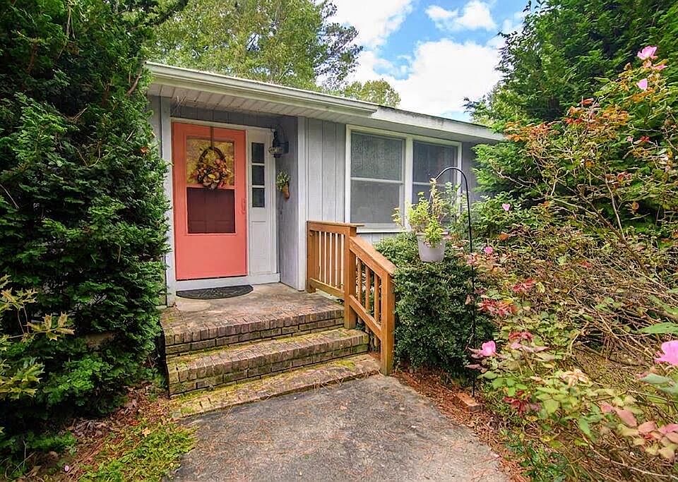 1st image of 28268 Harbor Rd