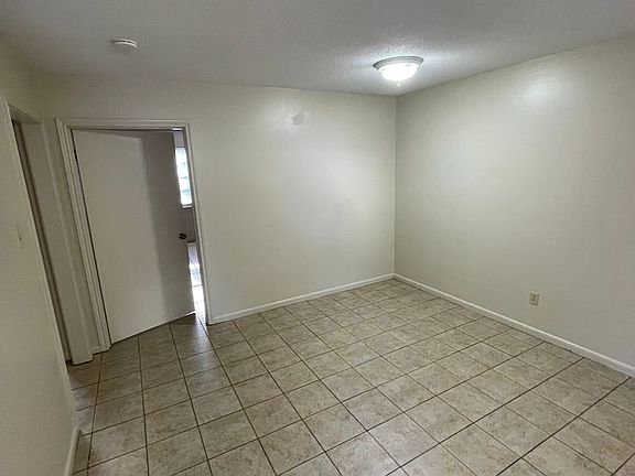 4th image of 120 N Morgan Ave APT 3