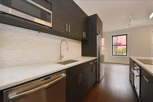 Rented by Tourma Realty LLC | media 22