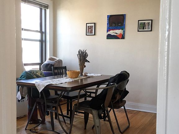 3rd image of 541 W Briar Pl #5J