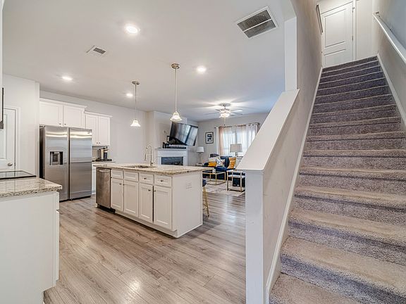 2nd image of 3646 Abbey Way