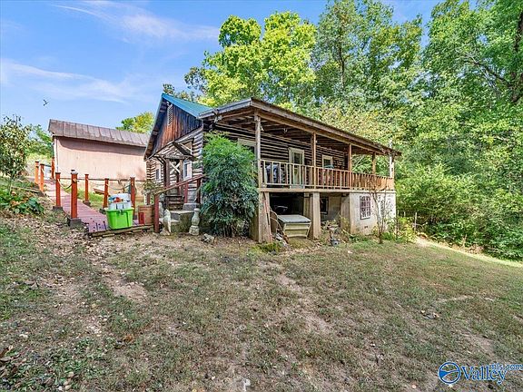 3rd image of 820 Dogwood Ln