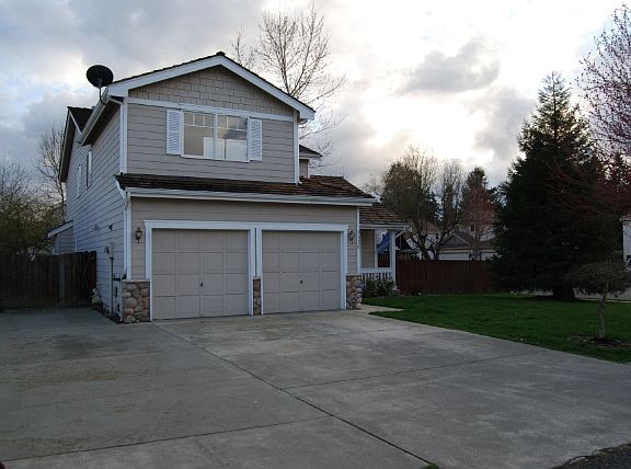 3rd image of 7110 20t St Ct E