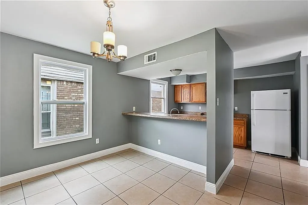 2 bed, 1000 sqft, $1,400 — Photo 2