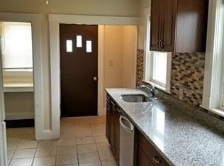1186 Chestnut St #186, Newton, MA 02464
