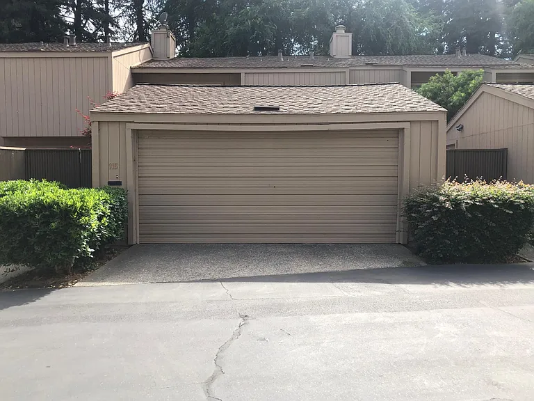 115 Hartnell Pl — Photo 15