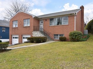 135 Alta Vista Dr, Yonkers, NY 10710
