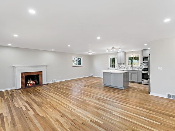 5th image of 101 Garlow Dr