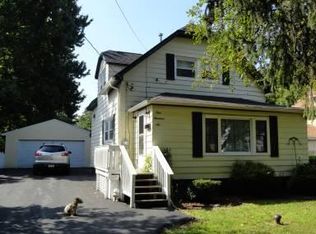 106 Watson Rd, North Syracuse, NY 13212