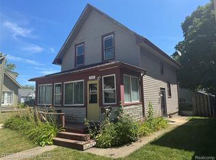 2121 4th St, Trenton, MI