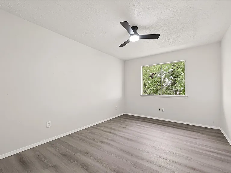 710 Beechbend Dr — Photo 35