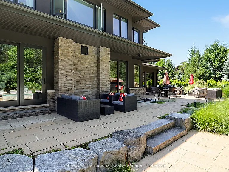 4 Holly Ct — Photo 43