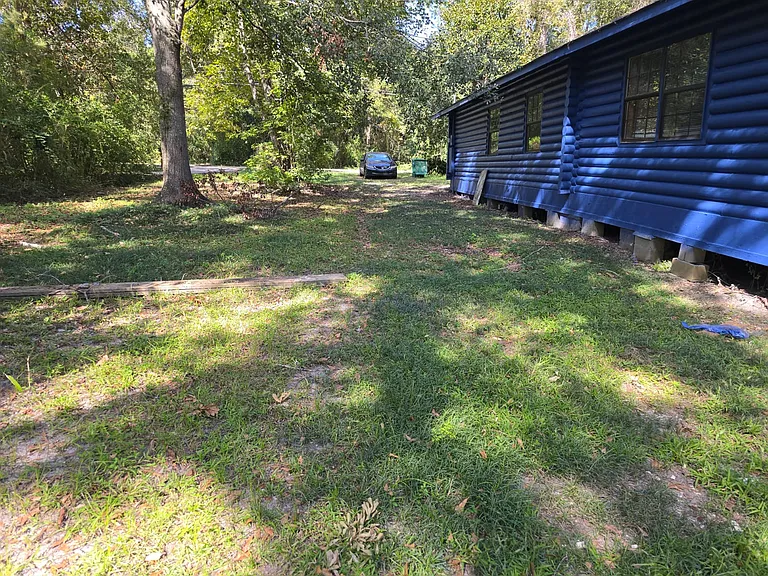 1099 W Hall Ave — Photo 16