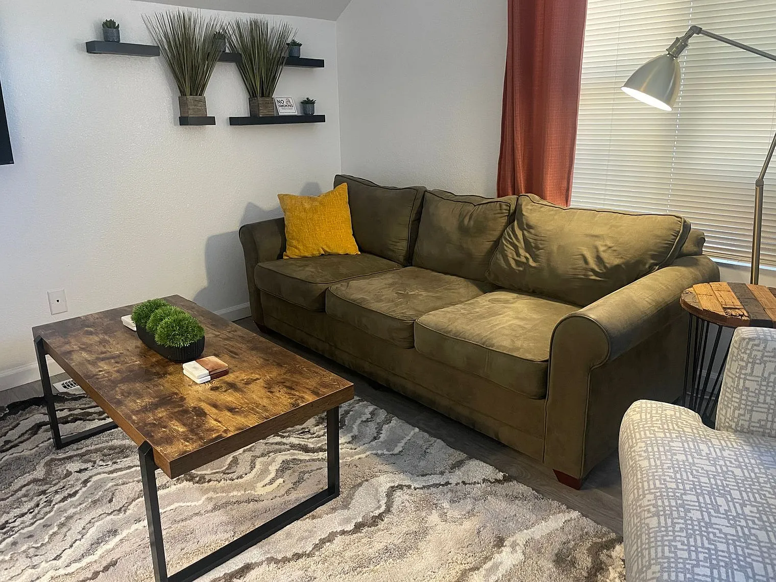 1 bed, 1.0 bath, 645 sqft, $1,950 — Photo 1