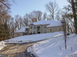 2492 Shaub Rd, Lancaster, PA 17601