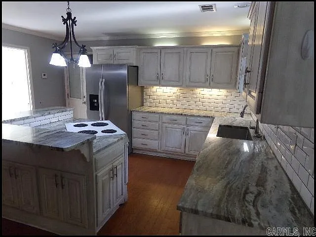 403 S Fairway Ave — Photo 4