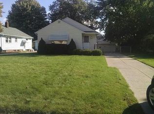 5831 Burns Rd, North Olmsted, OH 44070